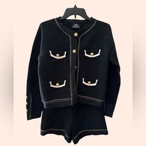 Very comfortable channel style jacket and shorts set with gold buttons